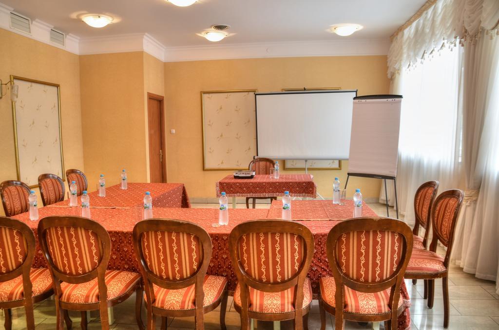 Hotel Calisia Kalisz  Luaran gambar
